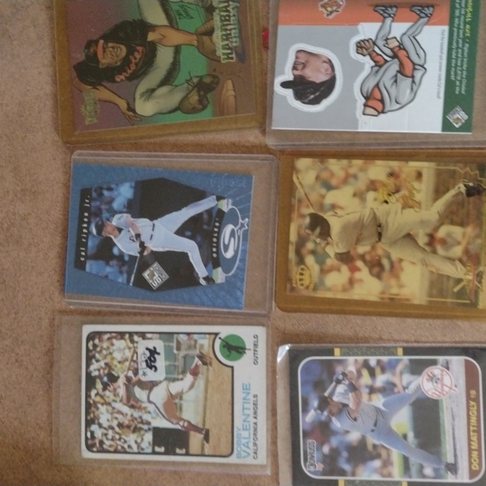 Assorted Baseball Trading Cards - Picture 4 of 4